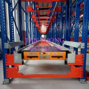 Robot dạng con thoi chuyển Pallet - AGV SHUTTLE