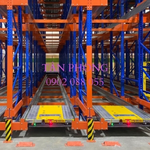 Robot dạng con thoi chuyển Pallet - AGV SHUTTLE